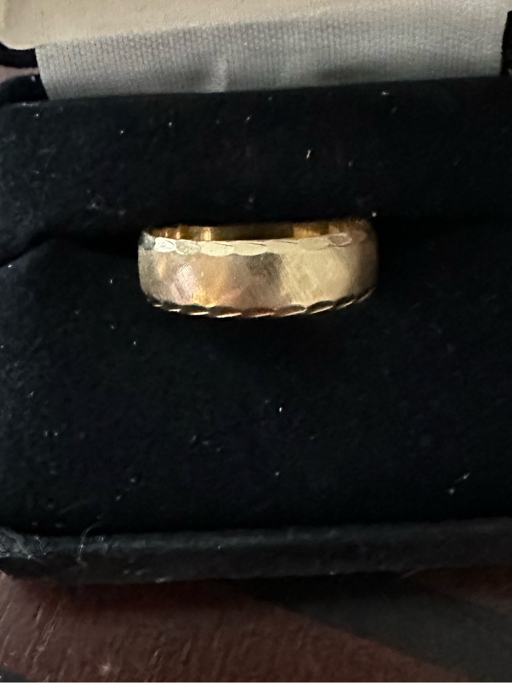 Vintage Artcarved 14k Yellow Gold Diamond Etched Band